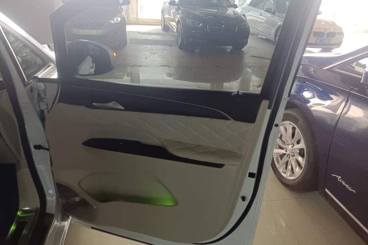 Used Buick GL8 2022 ES Landtrek 653T Comfort Edition
