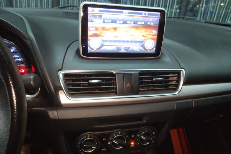 Used Mazda Mazda 3 Axela 2016 Sedan 1.5L Automatic Comfort Model