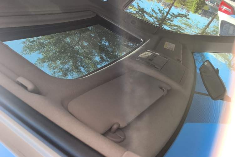 Used Toyota Camry 2016 2.0G 10th Anniversary Leading Edition
