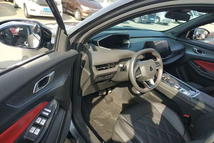 Used Changan CS55PLUS 2024 3rd Generation 1.5T DCT Prestige Model
