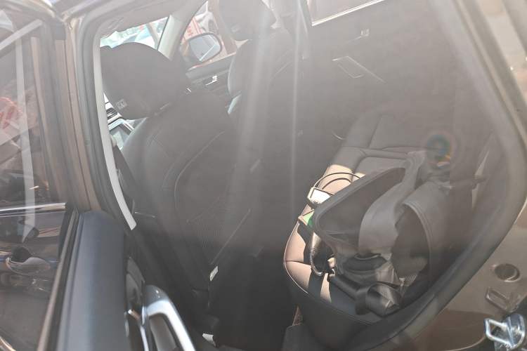 Used Haval H2 2016 Red Label 1.5T Manual Two-Wheel Drive Elite Model
