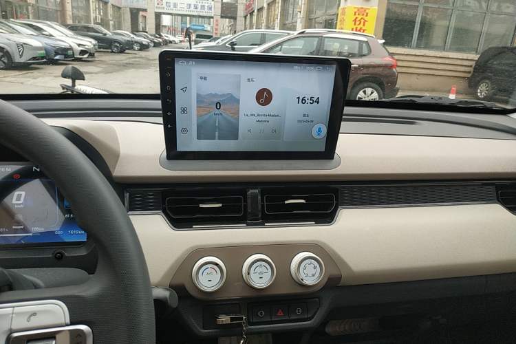 Used Chery QQ Ice Cream 2024 205km Sundae Pro
