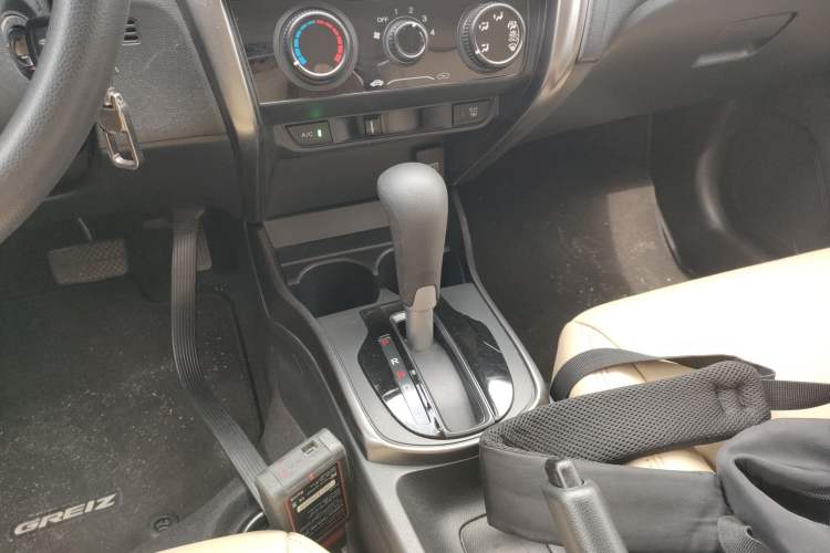 Used Honda Greiz 2016 1.5L CVT Classic Edition
