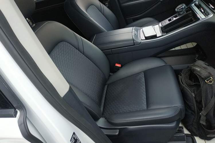 Used GAC Trumpchi M8 2023 Lingxiu Series 390T Luxury Edition
