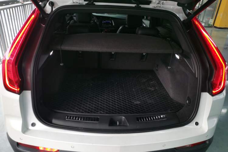 Used Cadillac XT4 2018 28T Two-Wheel Drive Leading Version
