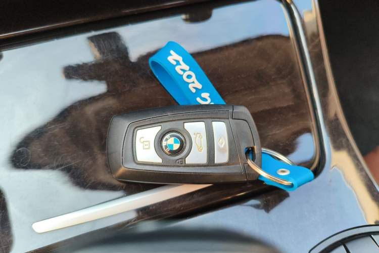 Used BMW 5 Series 2014 525Li Leading Model