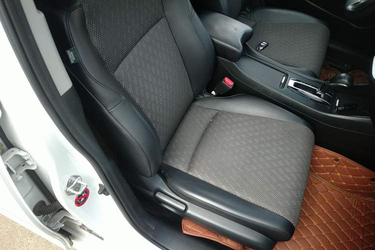 Used Honda Jade 2017 1.8L automatic Comfort version 5 seats