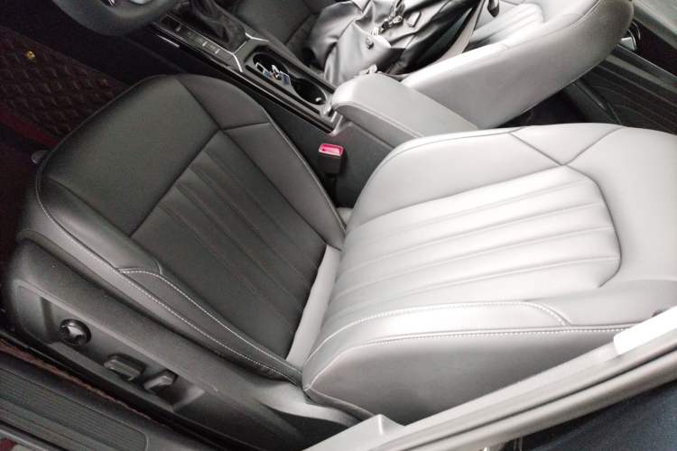 Used Volkswagen Passat 2023 280TSI Business Edition
