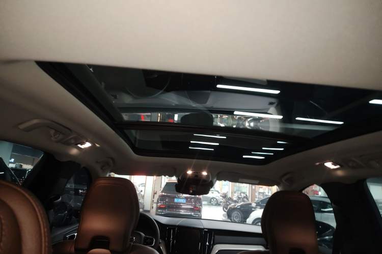 Used Volvo XC60 2020 T5 4x4 Smart Luxury Edition