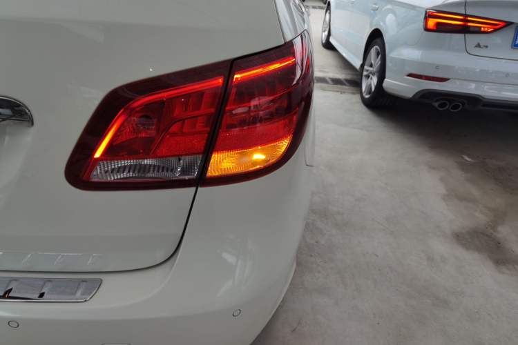 Used Mercedes-Benz B-Class 2015 B 200 Sport Edition
