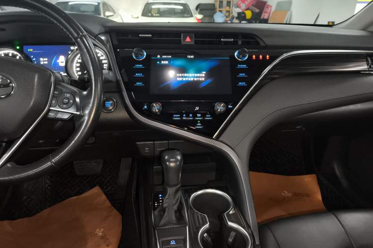 Used Toyota Camry 2019 Revised Version 2.0G Luxury Edition
