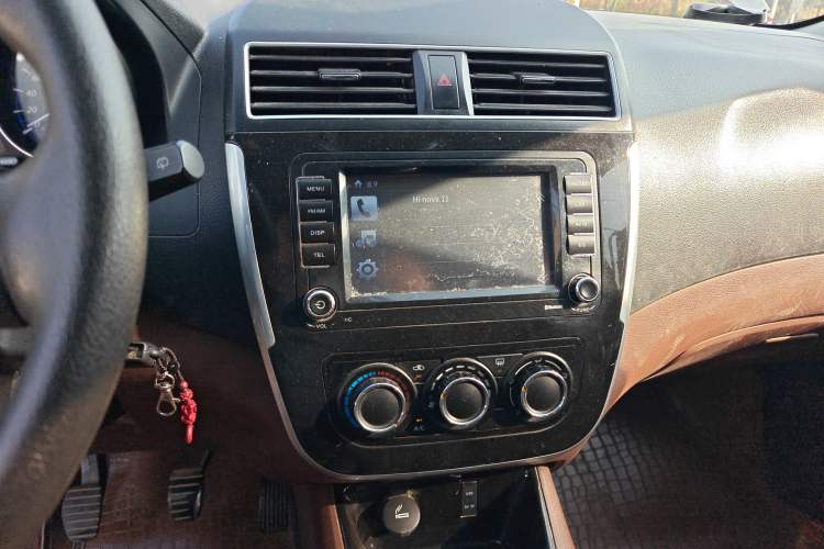 Used FORTHING Joyear X5 2016 1.6L manual luxury version
