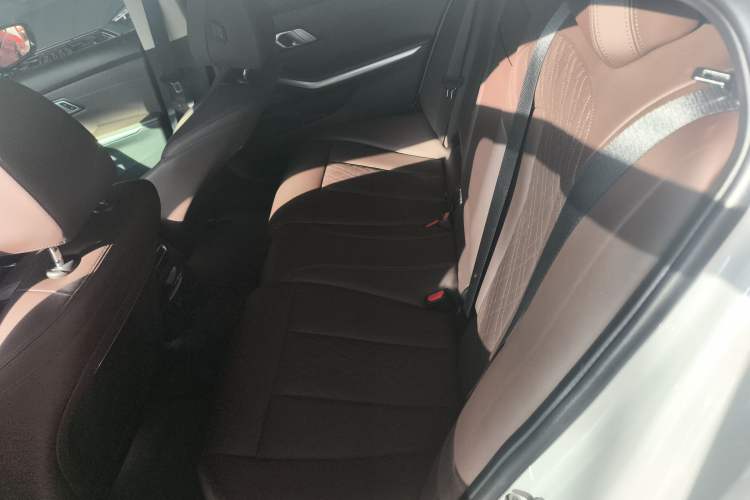 Used BMW i3 2024 eDrive 40 L Midnight Edition
