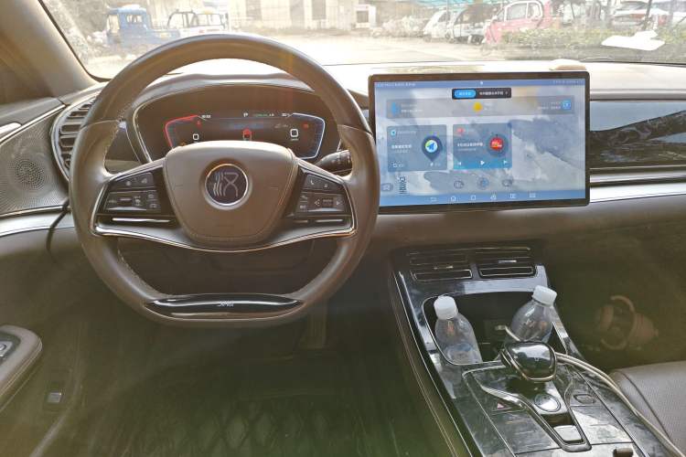 Used BYD Han 2022 DM-i 121KM Prestige Model