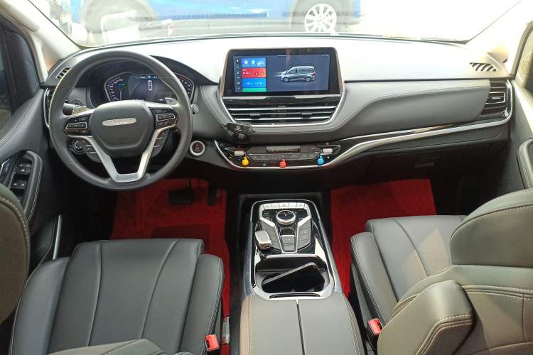 Used SAIC MAXUS G20 2023 Facelifted PLUS 2.0T Gasoline Automatic Luxury Edition