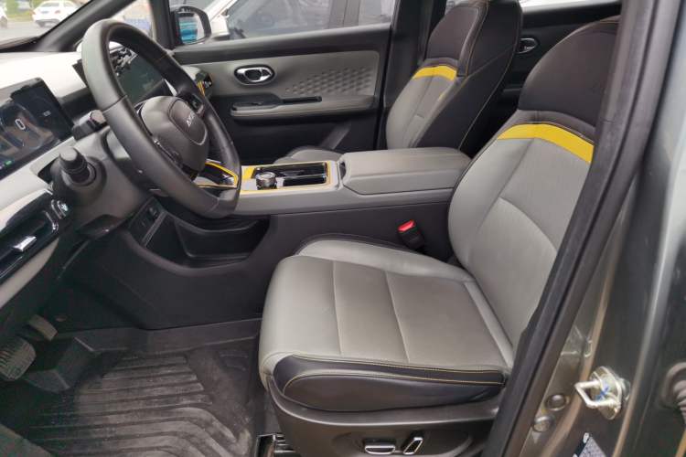 Used AION Y 2022 70 Tech Edition Lithium Iron Phosphate
