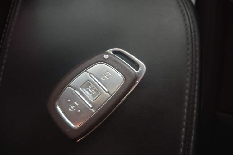 Used Hyundai Tucson 2020 280TGDi Two-Wheel-Drive GLS Smart Connectivity Version China VI Standard