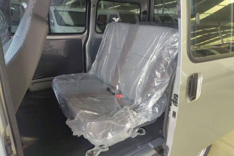 Used Wuling Zhiguang 2023 1.5L Practical Version 5/7 Seats