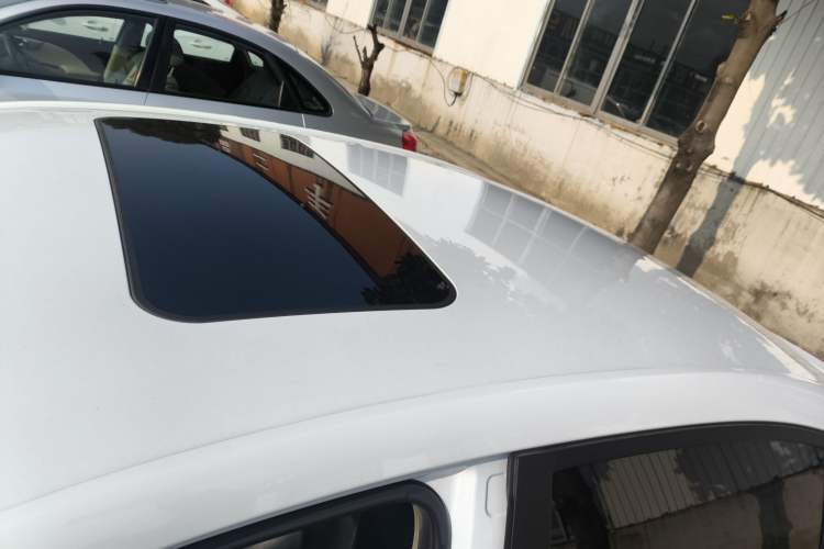 Used Roewe i5 2021 Revised Version 1.5L CVT Diamond Edition
