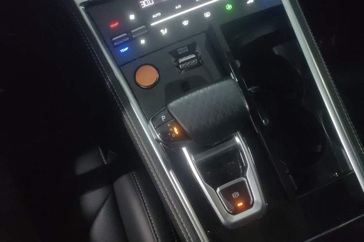 Used Changan CS85 COUPE 2019 2.0T Automatic Version China V Standard
