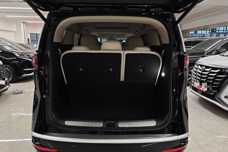 Used Denza D9 2025 DM-i Intelligent Drive 1020 Four-Wheel Drive Prestige Model