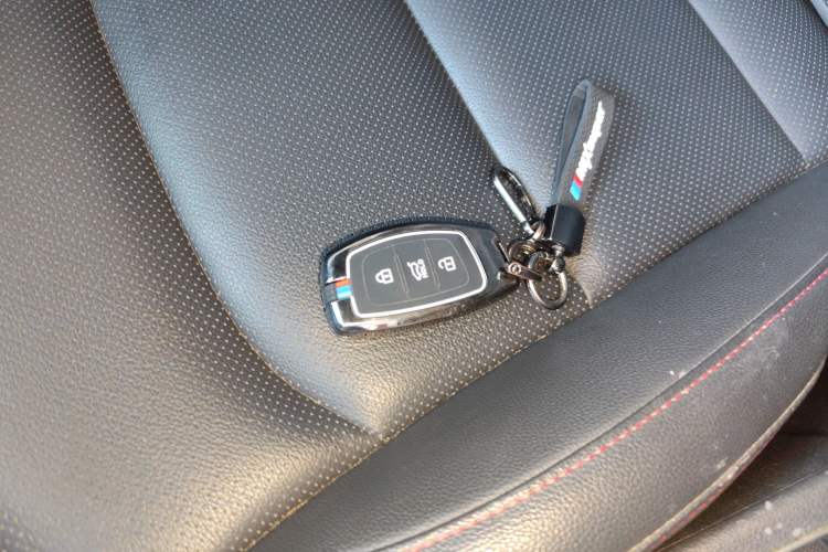 Used Hyundai Elantra 2019 1.4T Dual-Clutch Xuan Dong · Dynamic Model
