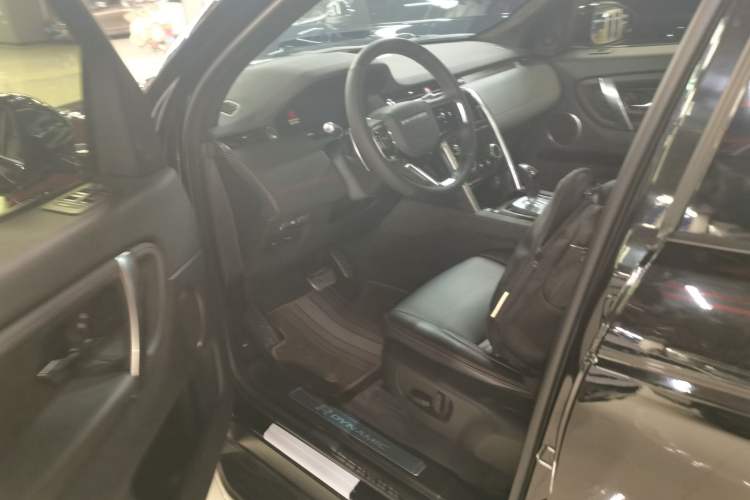 Used Land Rover Discovery Sport 2022 Revised Version 249 PS R-Dynamic S Performance Edition 5 Seats