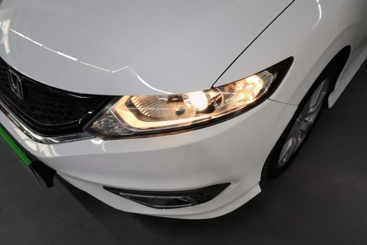 Used Honda Jade 2014 1.8L Automatic Comfort Elite Version 5 Seats
