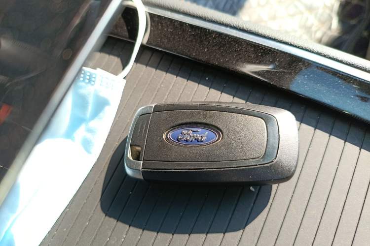 Used Ford Edge 2021 Facelifted PLUS EcoBoost 245 Two-Wheel Drive XLT 7-Seater