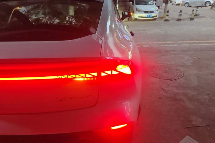 Used Changan UNI-V 2024 1.5T Prestige Sport Edition
