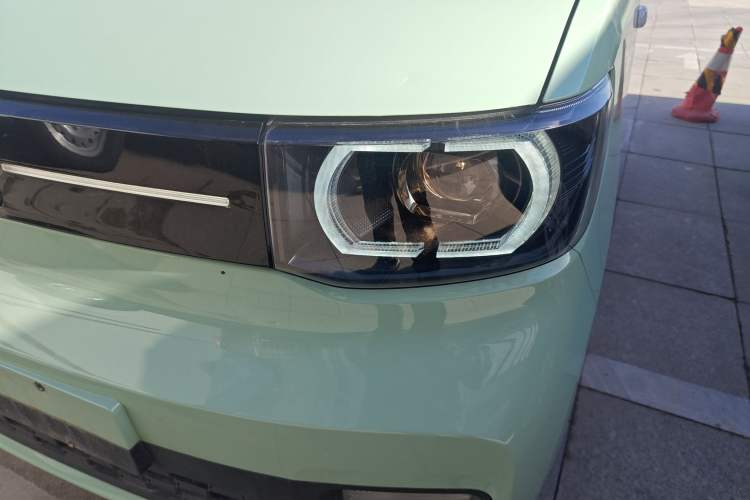 Used Wuling Hongguang MINIEV 2022 Macaron Premium Model – Lithium Iron Phosphate
