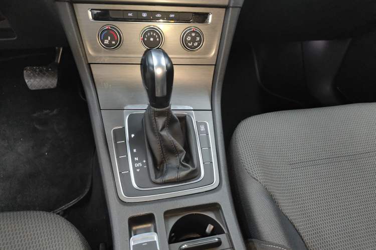 Used Volkswagen Golf 2014 1.6L Automatic Comfort Model
