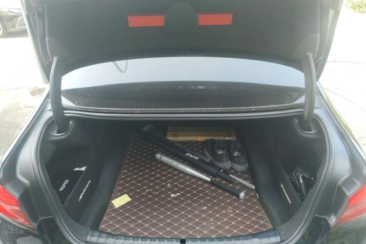 Used BMW 5 Series 2019 Restyled 530Li Luxury Edition M Sport Package
