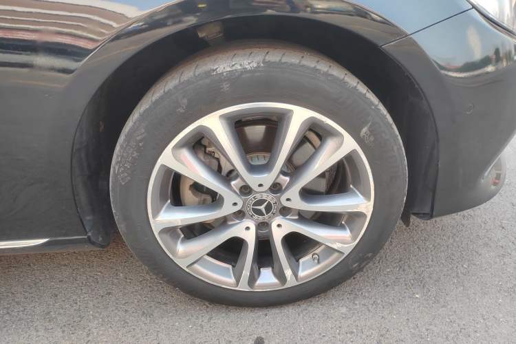 Used Mercedes-Benz E-Class 2019 E 260 L
