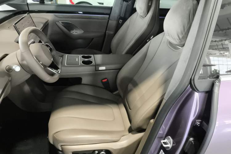 Used Hima Luxeed R7 2025 Range-Extended Version 251 km Max
