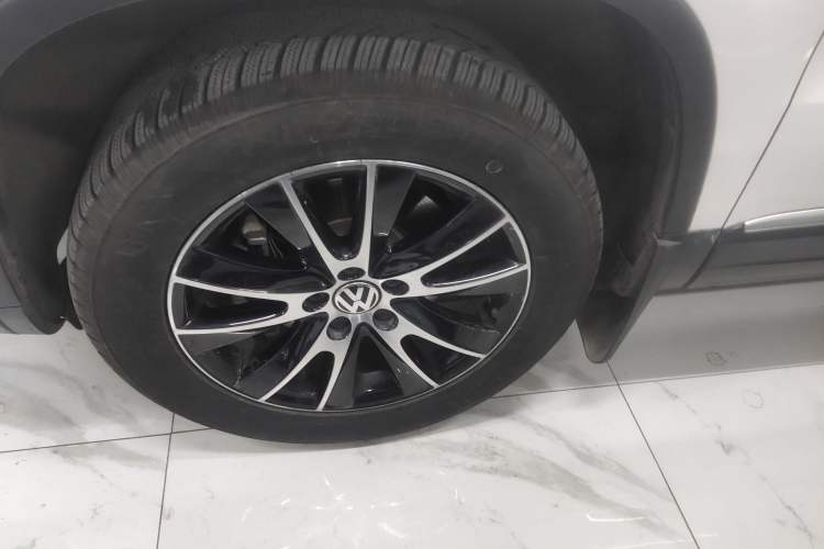 Used Volkswagen Tiguan 2015 1.8TSI Automatic Two-Wheel Drive Luxury Model
