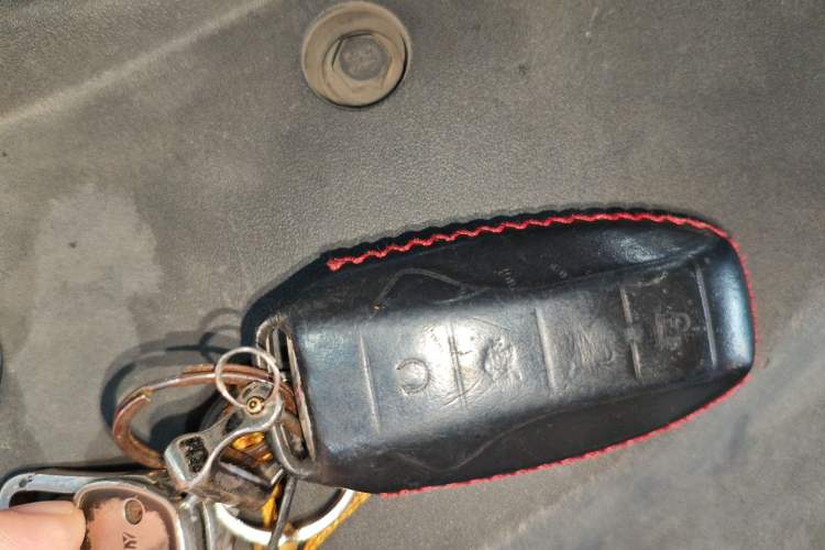 Used BYD Tang New Energy 2018 DM 2.0T All-Wheel Drive Smart Connect Advanced Model 7 Seats China V Emission Standard