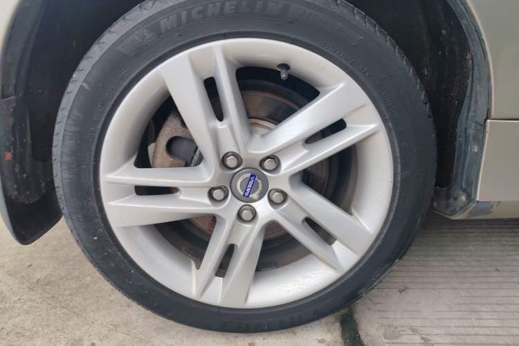 Used Volvo V60 2015 T5 Zhiya Edition
