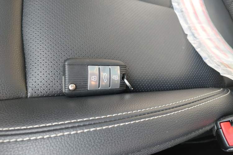 Used Roewe RX5 2018 20T Two-Wheel Drive Automatic Internet Smart Luxury Edition
