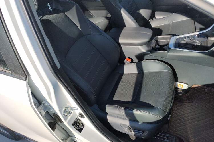 Used Toyota Wildlander 2023 Dual-Motor 2.5L E-CVT Four-Wheel Drive Prestige Edition
