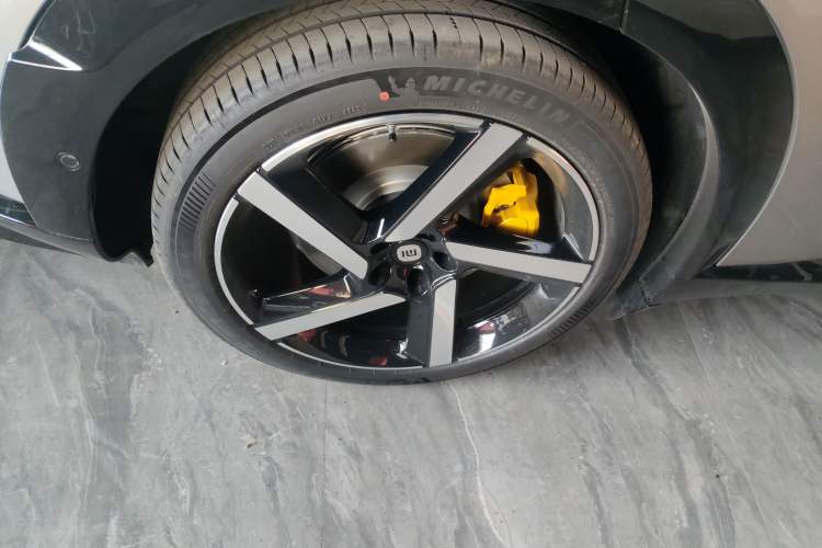 Used  YU7 2025 Ultra-Long Range All-Wheel Drive Pro Version
