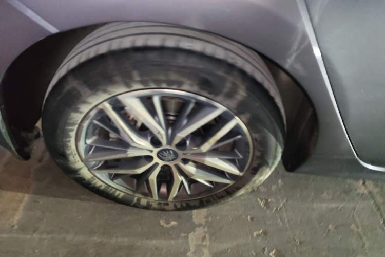 Used BYD Qin PLUS 2024 Honor Edition EV 510KM Leading Model
