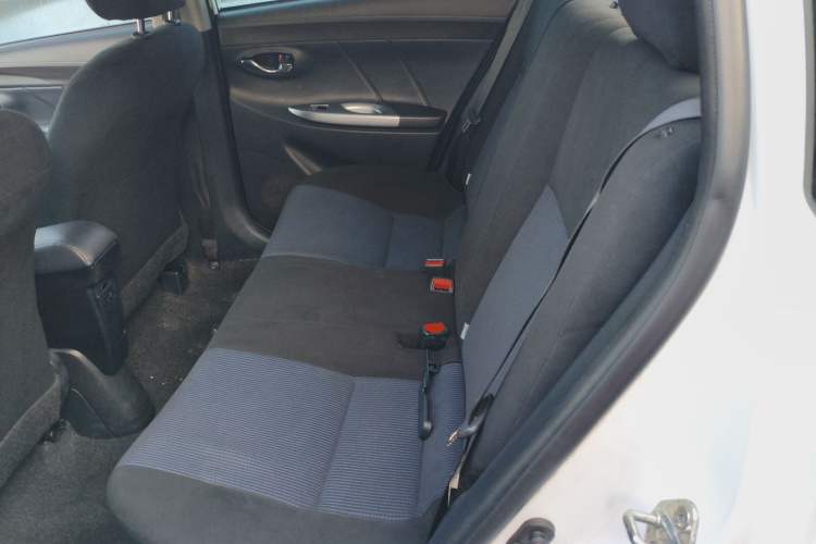 Used Toyota YARiS L 2015 1.5E Automatic Charm Edition
