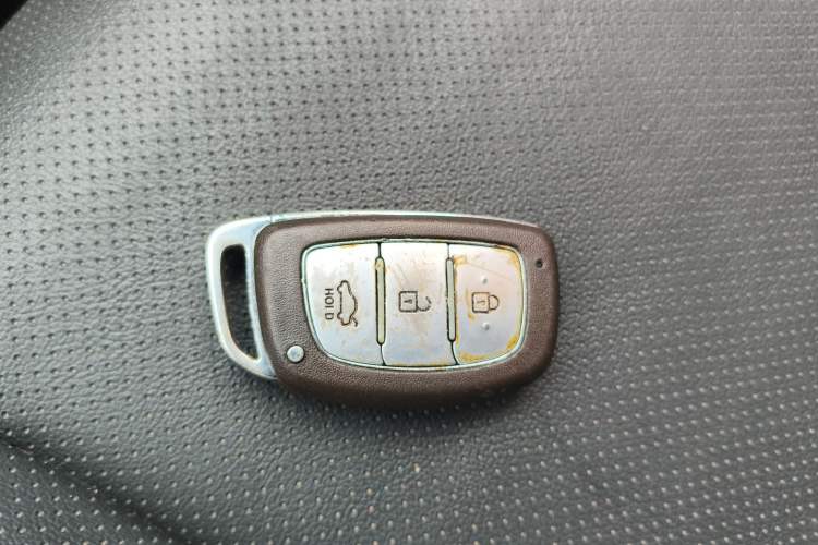 Used Hyundai Mistra 2014 1.8L Automatic Smart GLS
