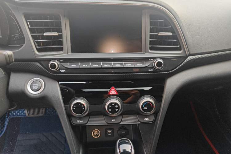 Used Hyundai Elantra 2019 1.4T Dual-Clutch Xuan Dong · Dynamic Model