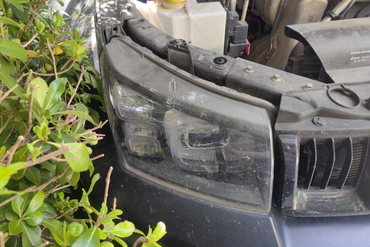 Used Beijing Auto BJ40 2023 2.0D Automatic Four-Wheel Drive Blade Hero Edition Adventurer Type
