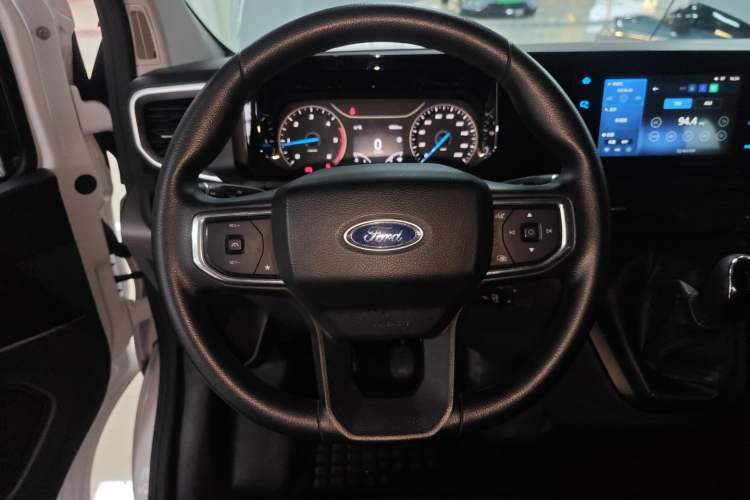 Used Ford Transit 2023 2.0T Diesel Manual Multifunction Commercial Vehicle Short Wheelbase Low Roof 5/6 Seats