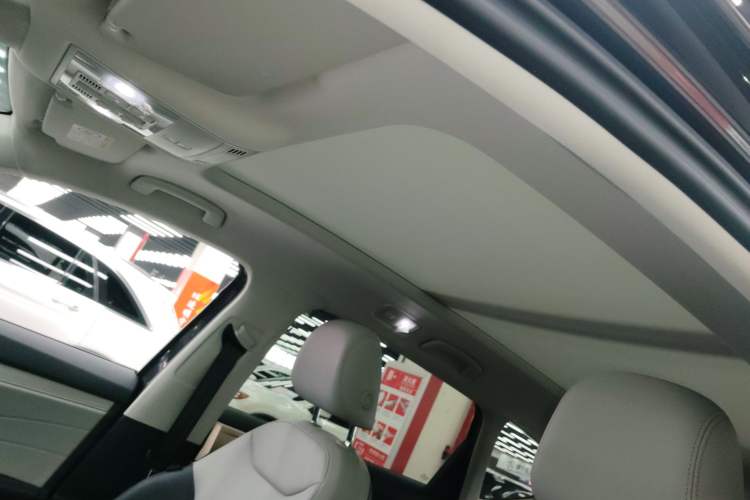 Used Volkswagen Tharu 2023 300TSI Two-Wheel-Drive Full Moon Edition
