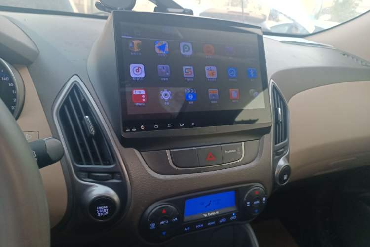 Used Hyundai ix35 2013 2.0L Automatic Two-Wheel Drive Smart GLS China IV Standard
