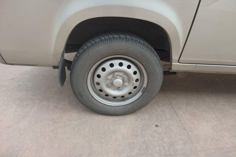 Used Wuling Zhiguang 2015 1.2L Practical LS-I Model